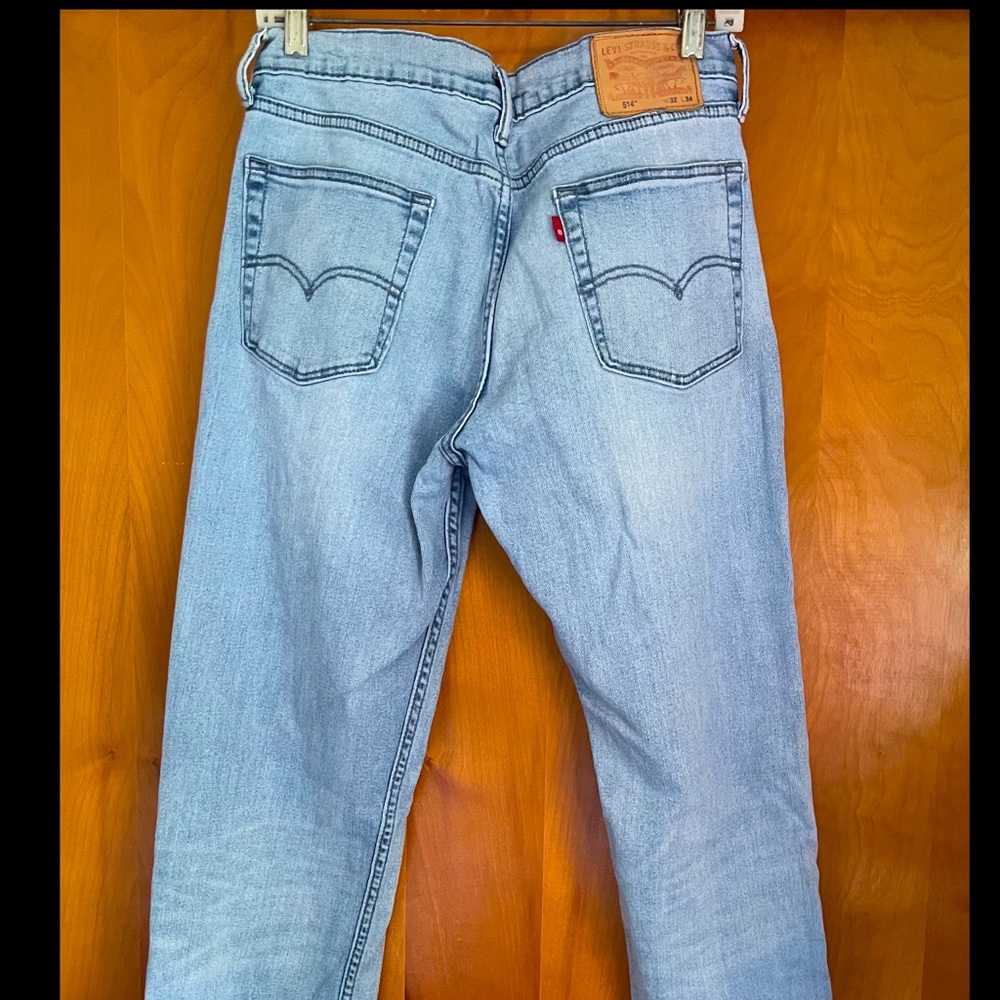 Levi’s 514 Straight Light Wash Jeans - Picture 4 of 6